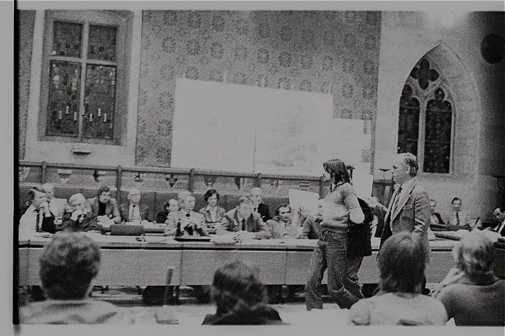 Vollversammlung im Saal