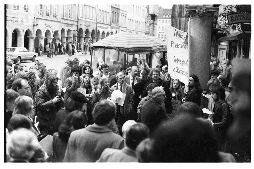 Straßenfest vor dem Haus, 1970er